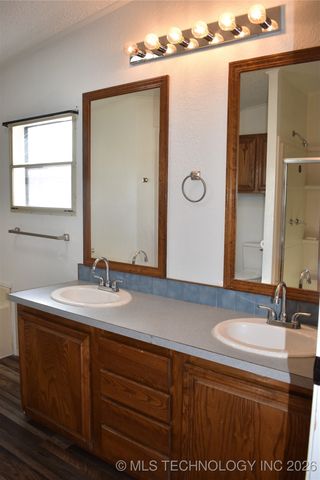 18998 W Woodhaven Drive, Cookson, OK 74427