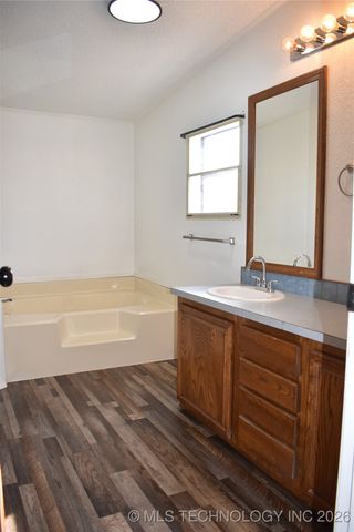 18998 W Woodhaven Drive, Cookson, OK 74427