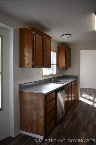 18998 W Woodhaven Drive, Cookson, OK 74427