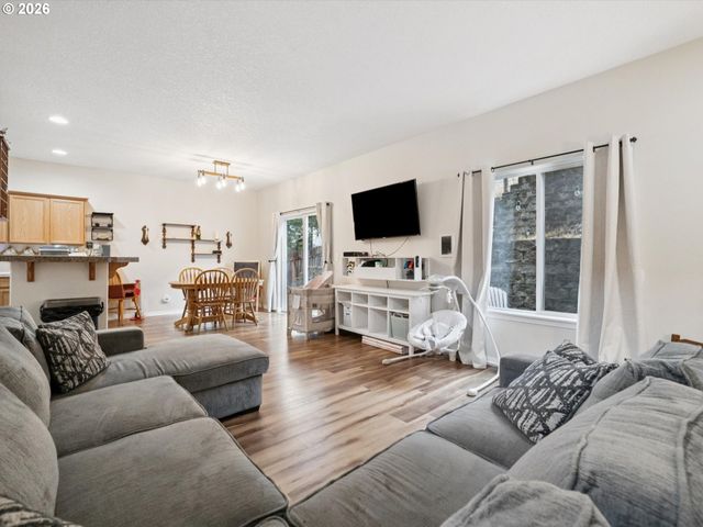 38771 BARLOW Pkwy, Sandy, OR 97055