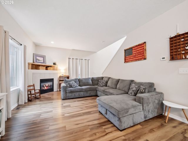 38771 BARLOW Pkwy, Sandy, OR 97055