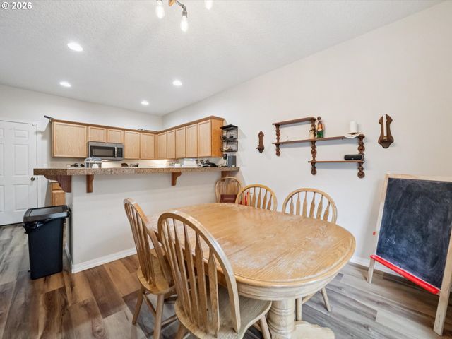 38771 BARLOW Pkwy, Sandy, OR 97055