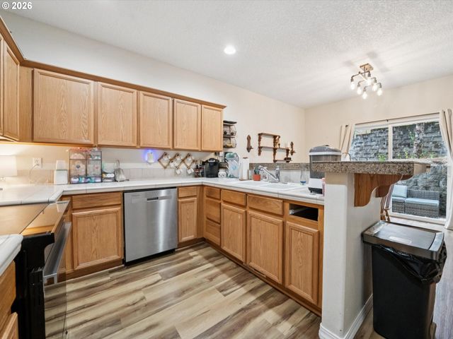 38771 BARLOW Pkwy, Sandy, OR 97055