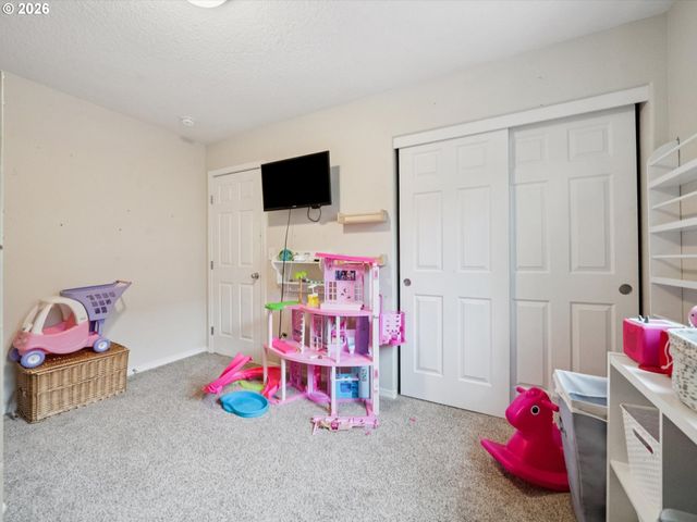 38771 BARLOW Pkwy, Sandy, OR 97055