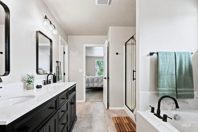 2890 NW 11th Avenue, Meridian, ID 83646