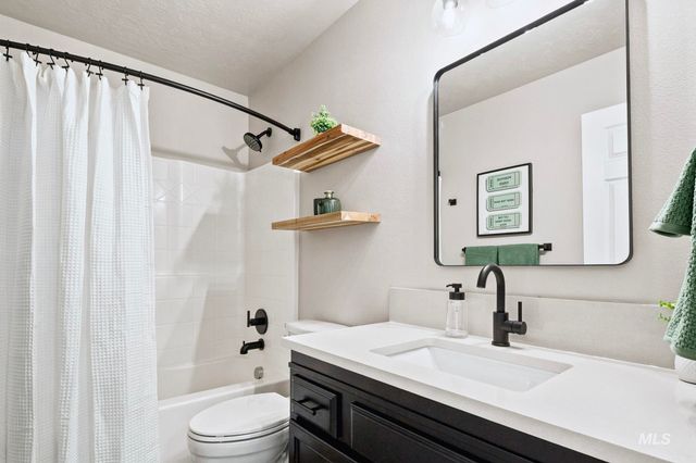 2890 NW 11th Avenue, Meridian, ID 83646
