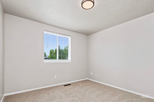 2890 NW 11th Avenue, Meridian, ID 83646