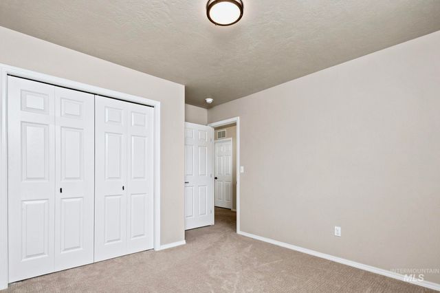 2890 NW 11th Avenue, Meridian, ID 83646