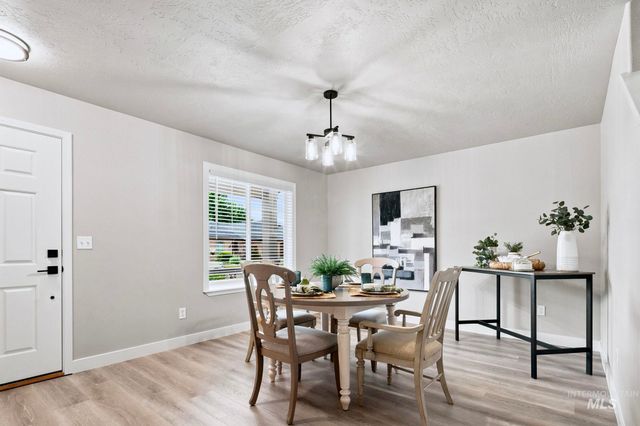 2890 NW 11th Avenue, Meridian, ID 83646