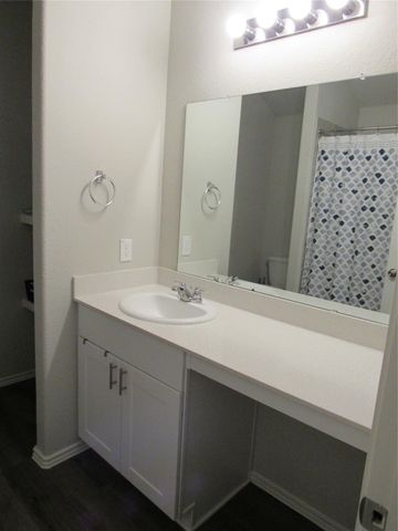 9991 Spring Creek Road, Cleveland, TX 77327