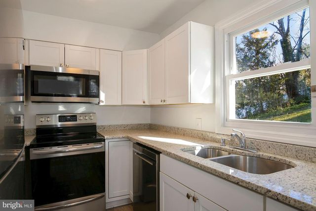 1647 HYLTON AVE, Woodbridge, VA 22191