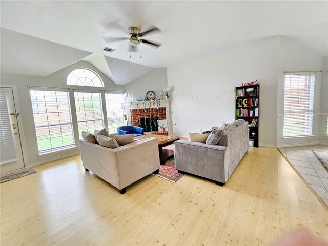 1412 Meadow Drive, Irving, TX 75063