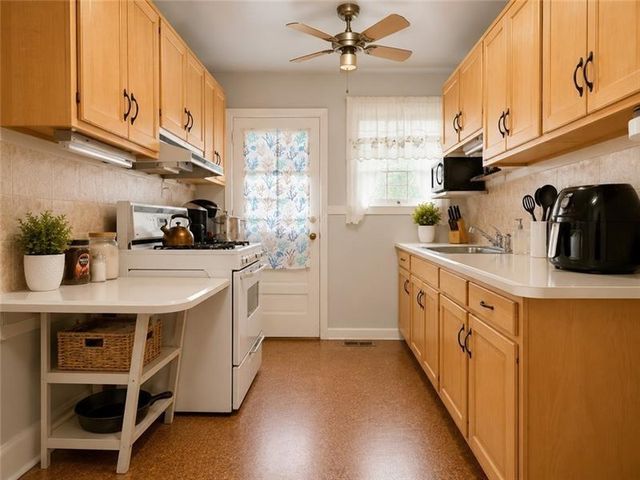 202 S Sage Street, Toccoa, GA 30577