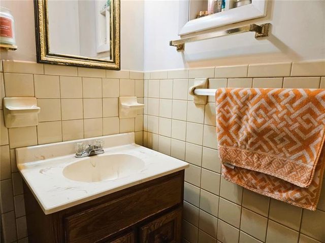 202 S Sage Street, Toccoa, GA 30577