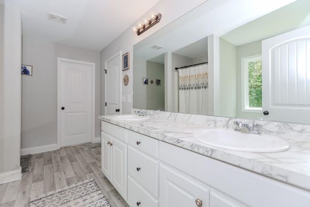 122 Kinsley Way, Statham, GA 30666