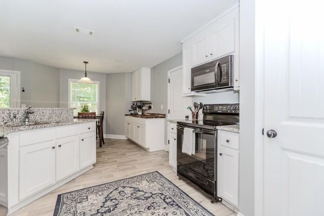 122 Kinsley Way, Statham, GA 30666