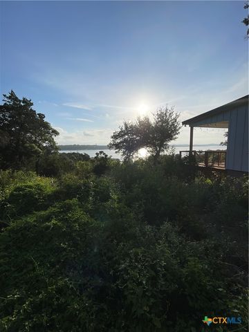 2111 Lakeview Drive, Canyon Lake, TX 78133