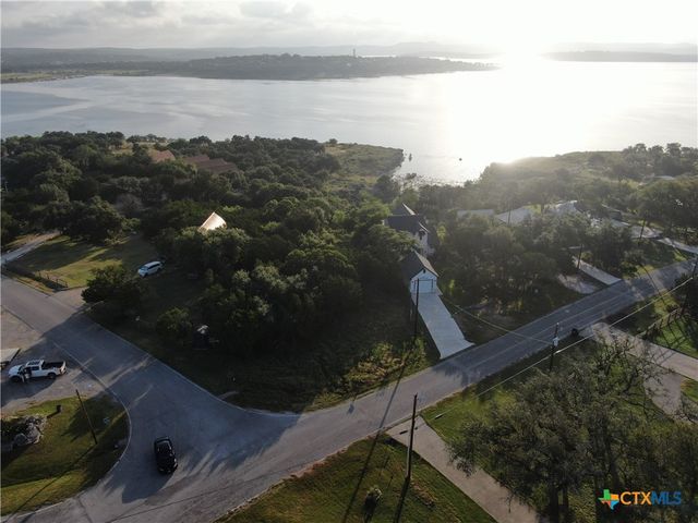 2111 Lakeview Drive, Canyon Lake, TX 78133