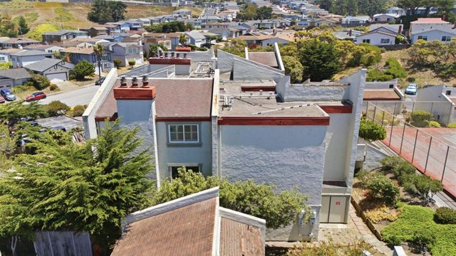 5017 Palmetto Avenue 62, Pacifica, CA 94044