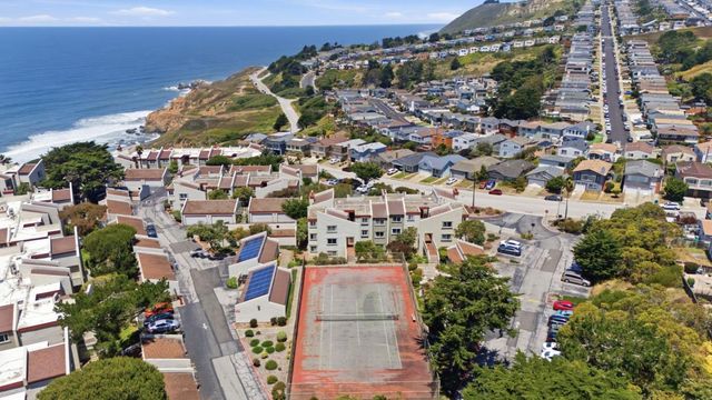 5017 Palmetto Avenue 62, Pacifica, CA 94044