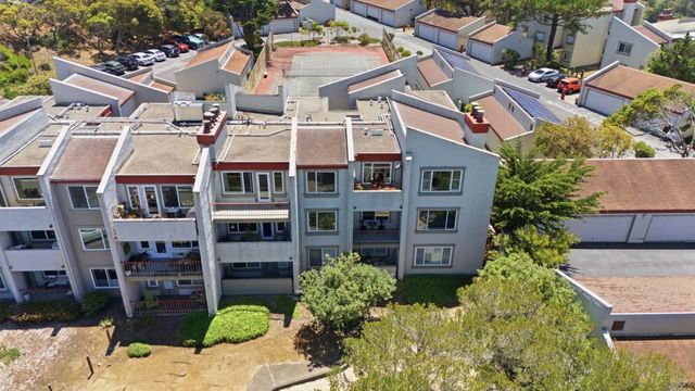 5017 Palmetto Avenue 62, Pacifica, CA 94044
