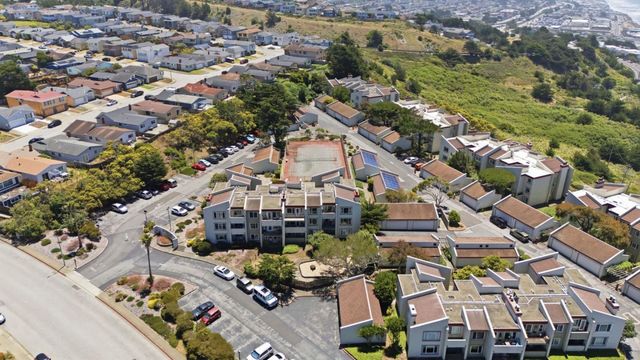 5017 Palmetto Avenue 62, Pacifica, CA 94044