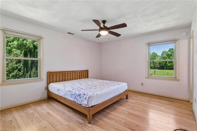 752 Manning Bridge RD, Suffolk, VA 23434