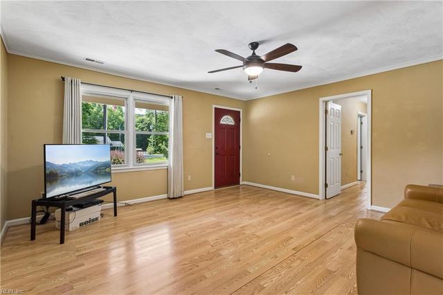 752 Manning Bridge RD, Suffolk, VA 23434
