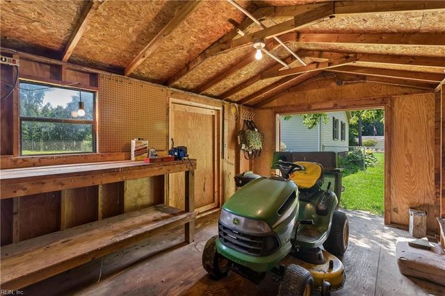 752 Manning Bridge RD, Suffolk, VA 23434