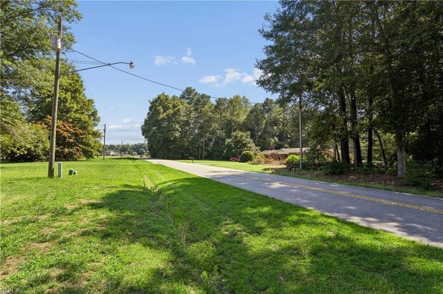 752 Manning Bridge RD, Suffolk, VA 23434