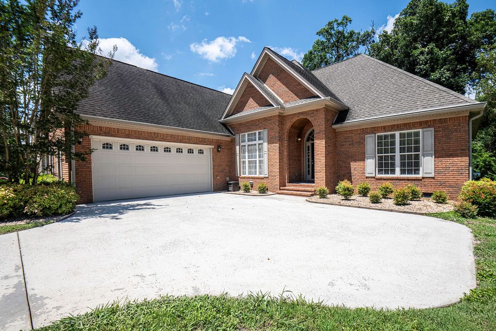 7120 Homestead Circle, Hixson, TN 37343