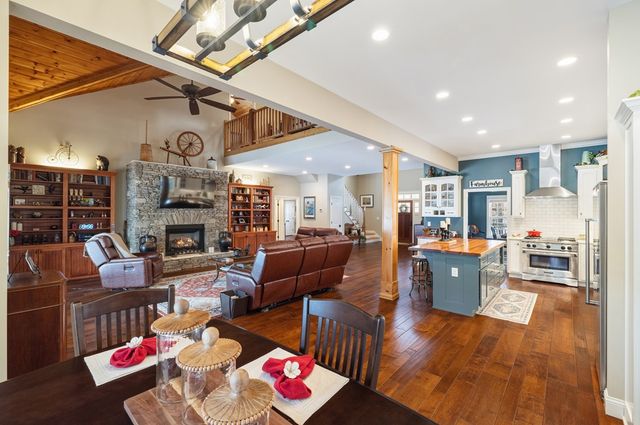 638 Farmer Circle, Mineral Bluff, GA 30559