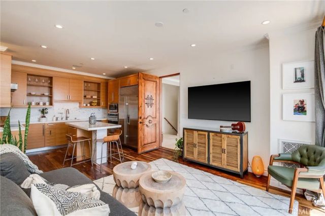 26616 Ocean View Drive, Malibu, CA 90265