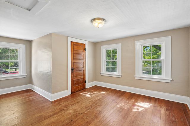 604 8th Avenue, Sully, IA 50251