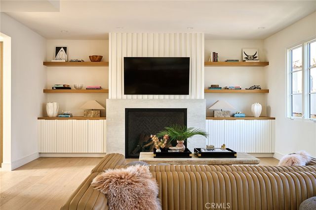 2526 Hermosa Ave, Hermosa Beach, CA 90254