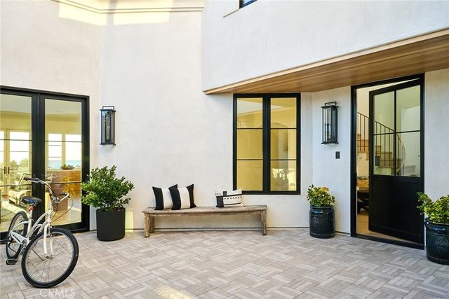 2526 Hermosa Ave, Hermosa Beach, CA 90254