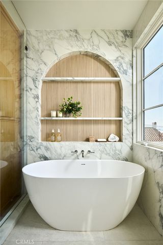 2526 Hermosa Ave, Hermosa Beach, CA 90254