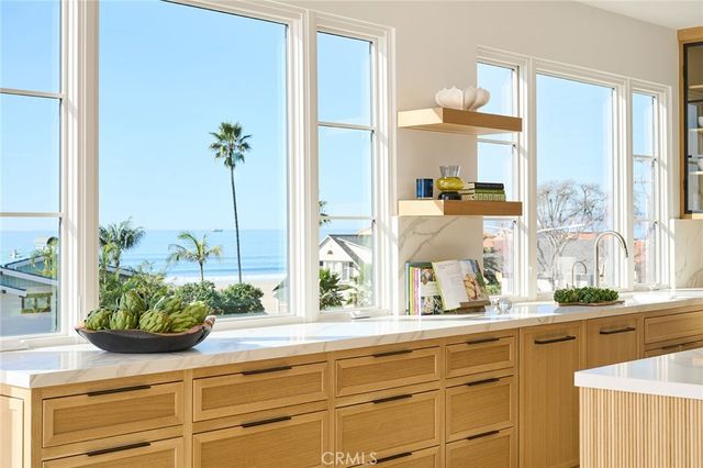 2526 Hermosa Ave, Hermosa Beach, CA 90254