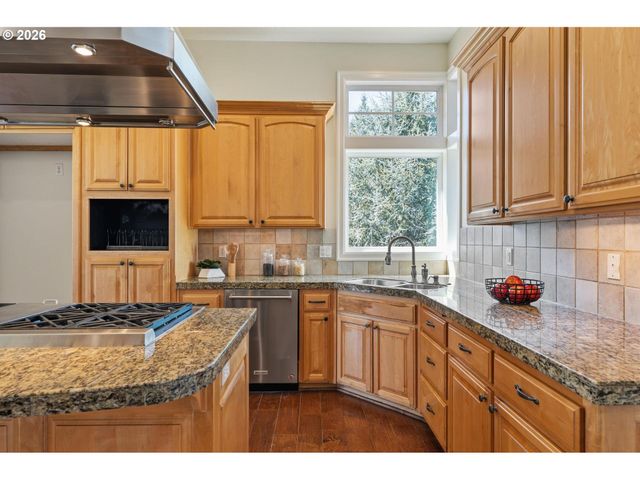 11620 Se BUCKSKIN Ct, Happy Valley, OR 97086