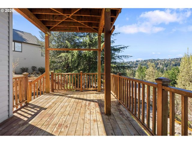 11620 Se BUCKSKIN Ct, Happy Valley, OR 97086