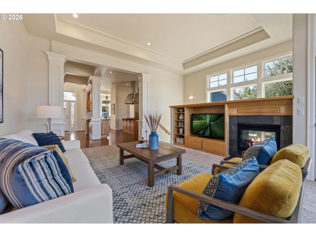 11620 Se BUCKSKIN Ct, Happy Valley, OR 97086