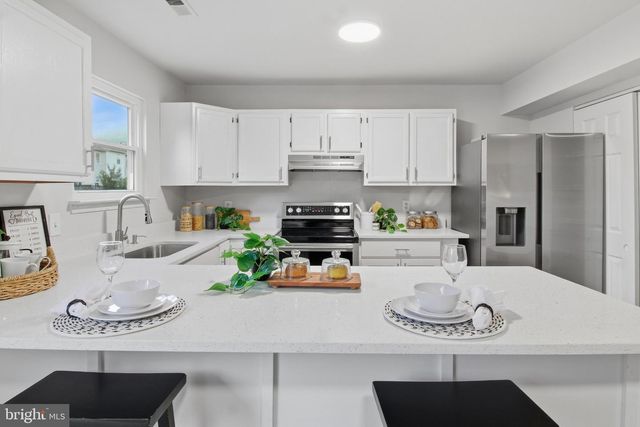 347 COOL BREEZE CT, Pasadena, MD 21122