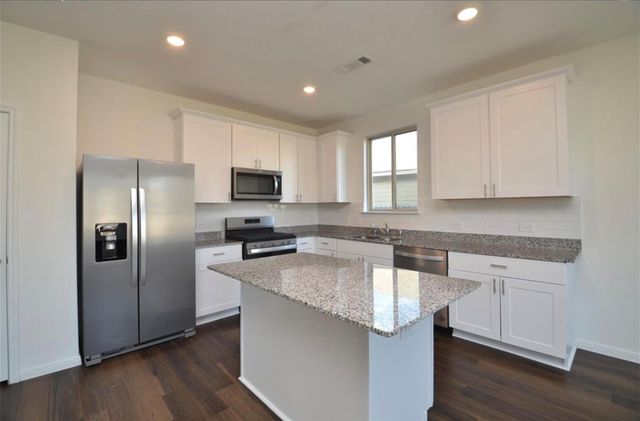 16439 Big Hickory Dr, Conroe, TX 77302