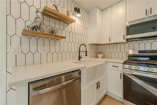 4896 Muirwood Drive, Powder Springs, GA 30127