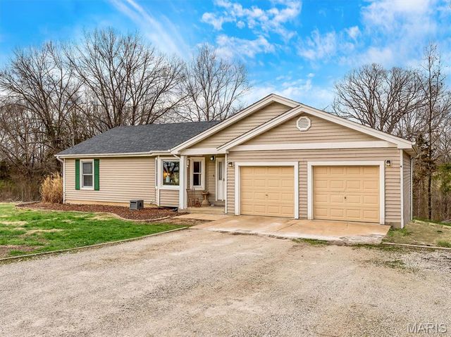 2725 Fantasy Lane, Villa Ridge, MO 63089