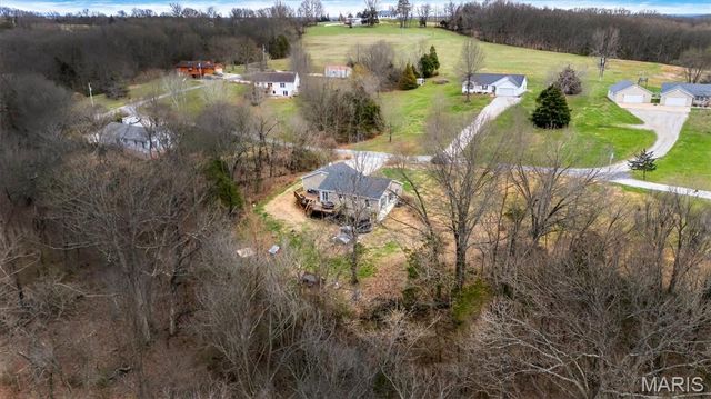 2725 Fantasy Lane, Villa Ridge, MO 63089