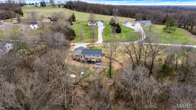 2725 Fantasy Lane, Villa Ridge, MO 63089