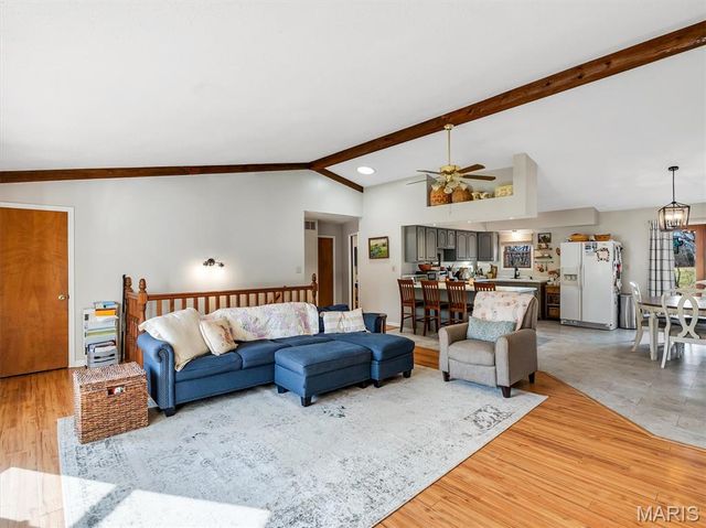 2725 Fantasy Lane, Villa Ridge, MO 63089