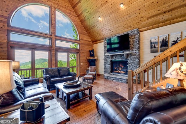 65 Meadowbrook Drive, Hayesville, NC 28904