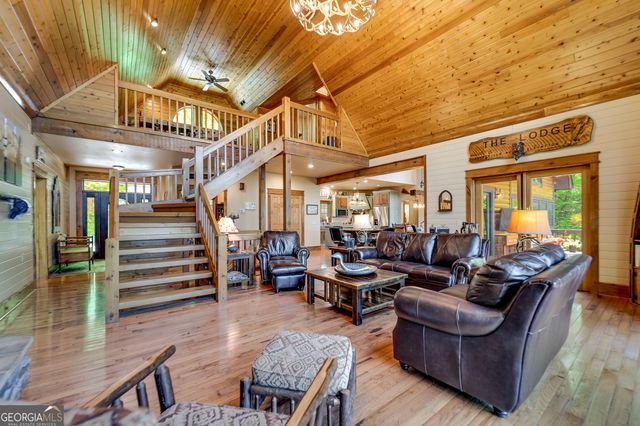 65 Meadowbrook Drive, Hayesville, NC 28904